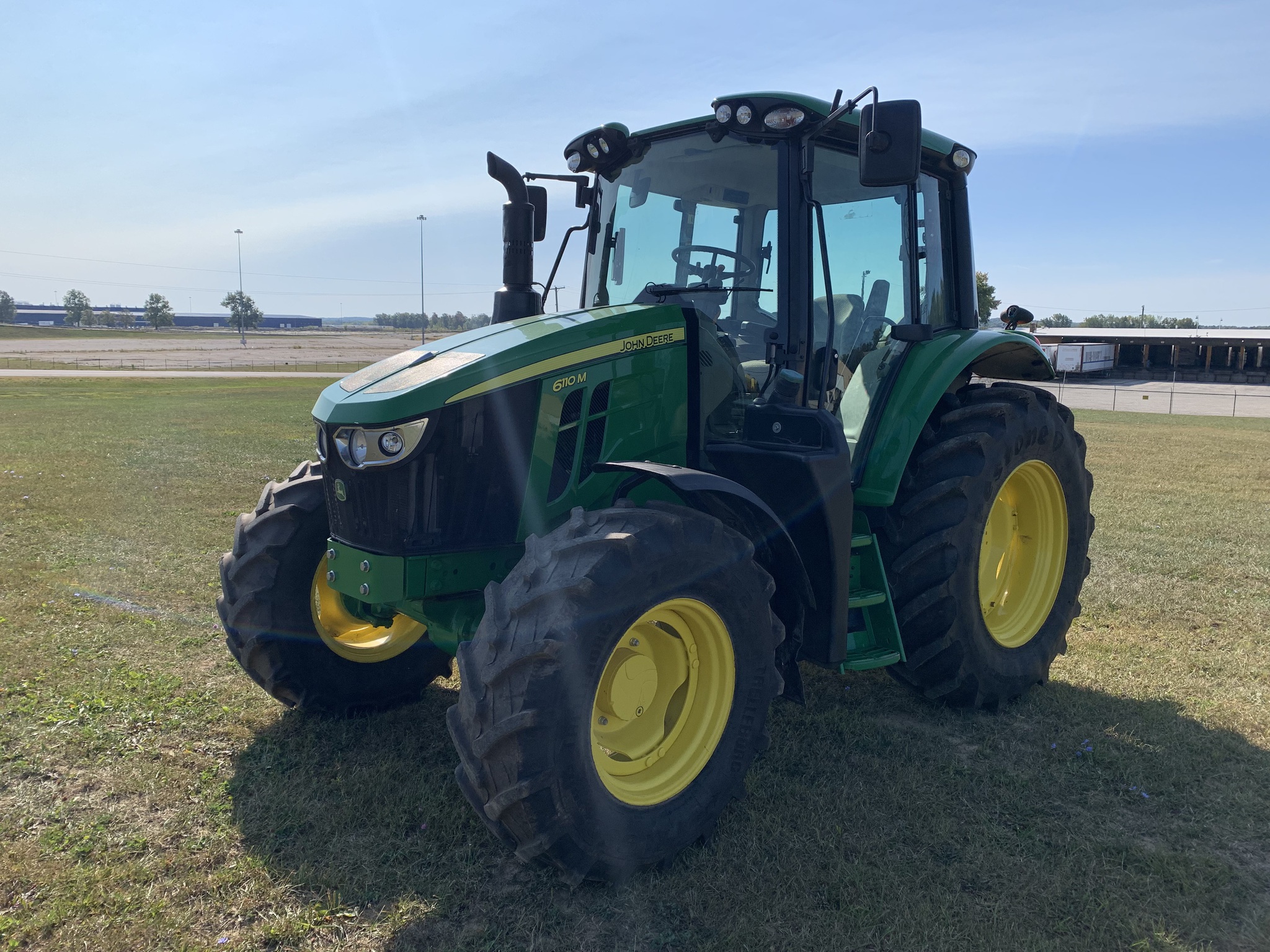 2021 John Deere 6110M Image 22
