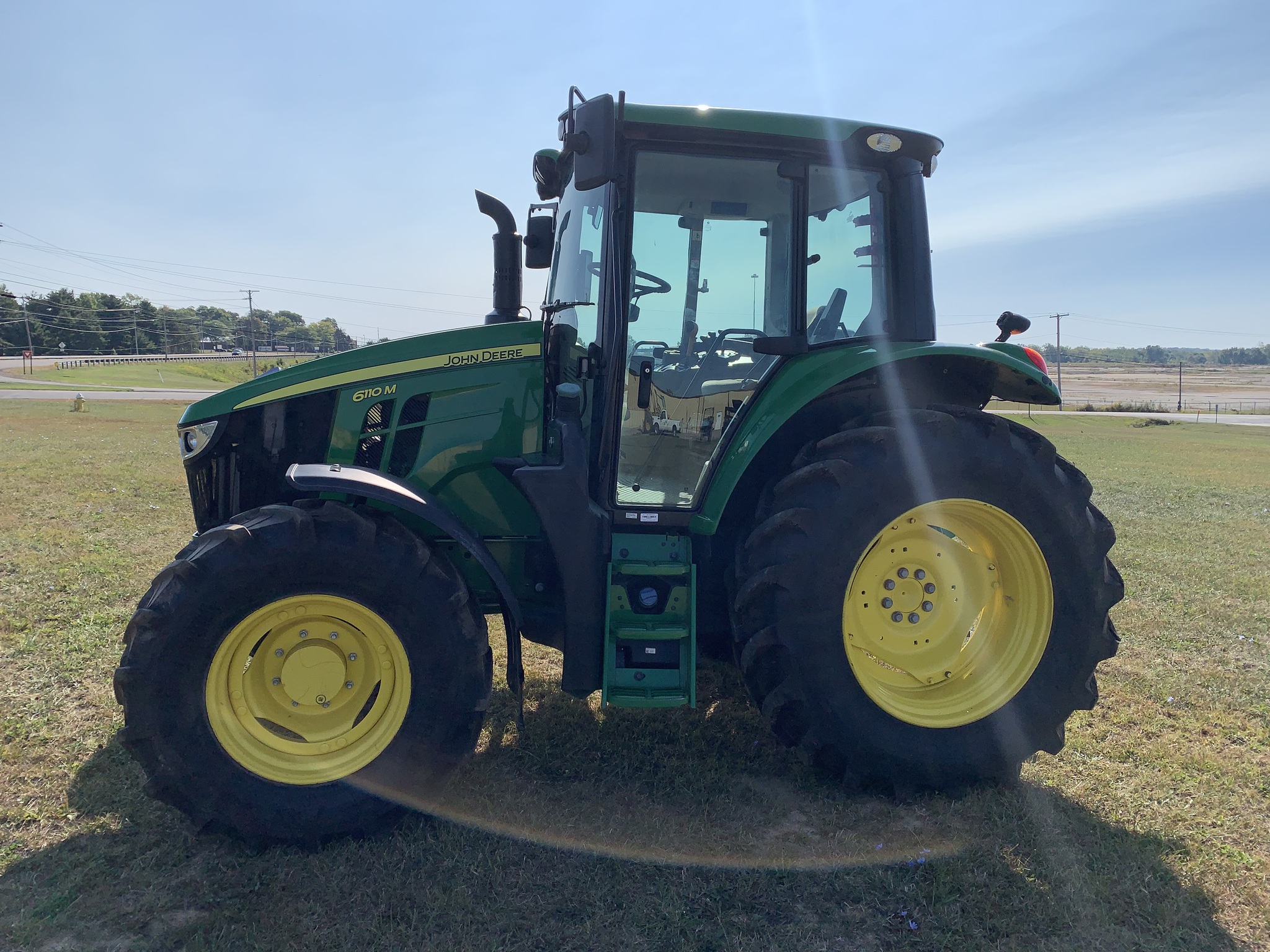 2021 John Deere 6110M Image 23