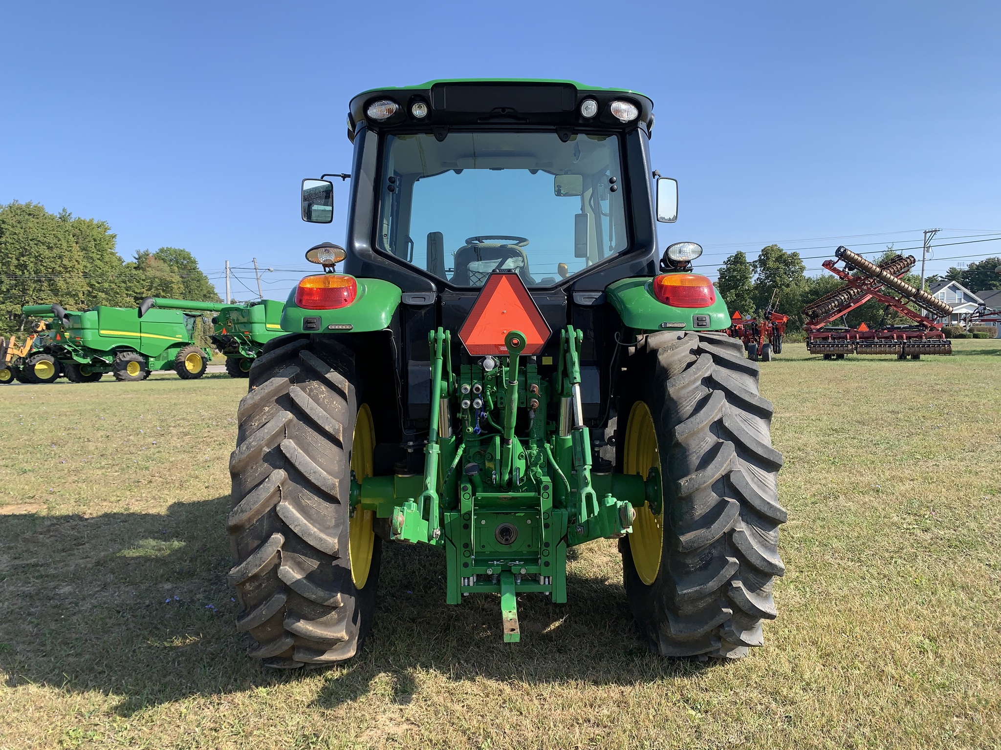 2021 John Deere 6110M Image 6