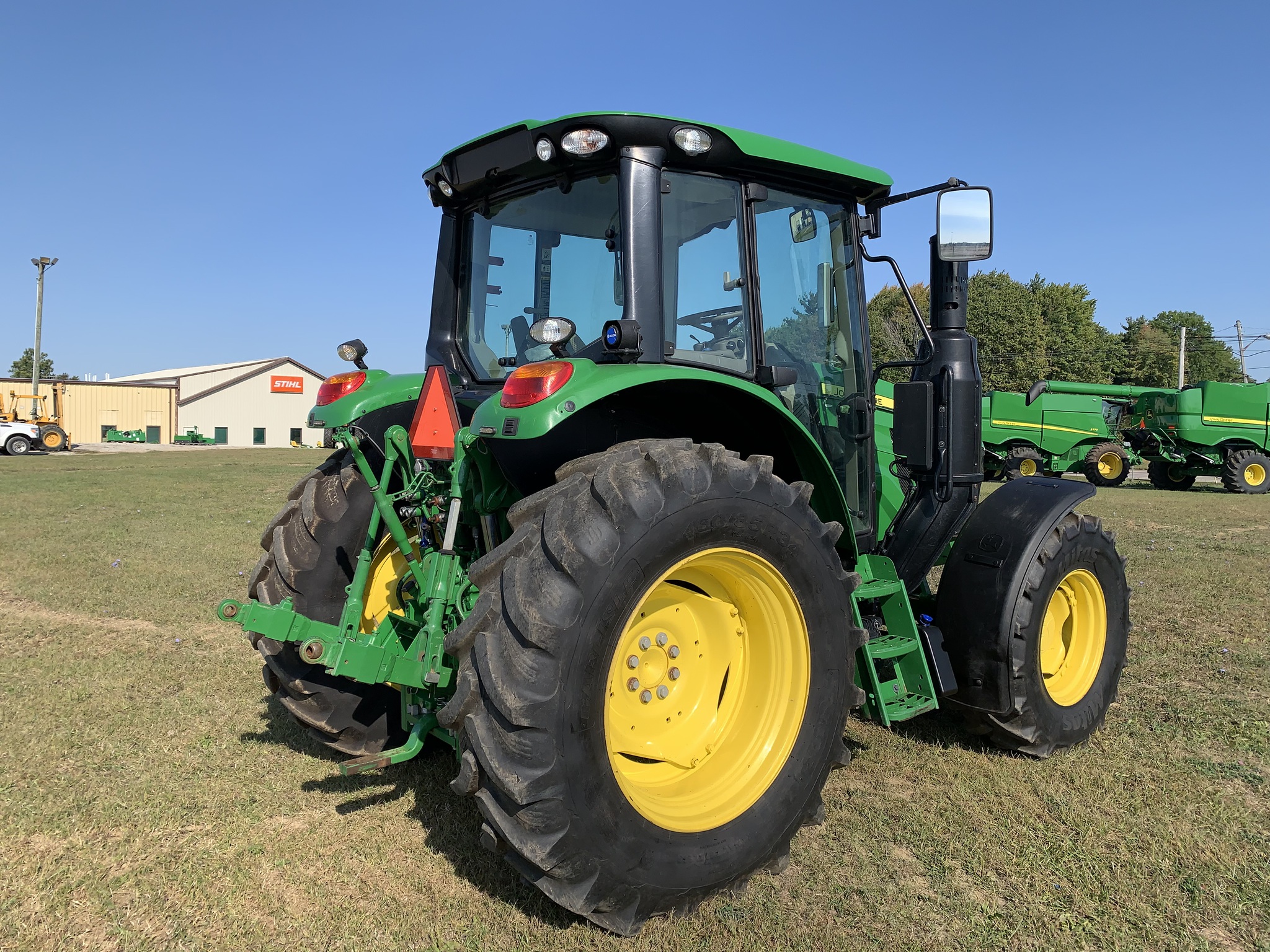 2021 John Deere 6110M Image 3