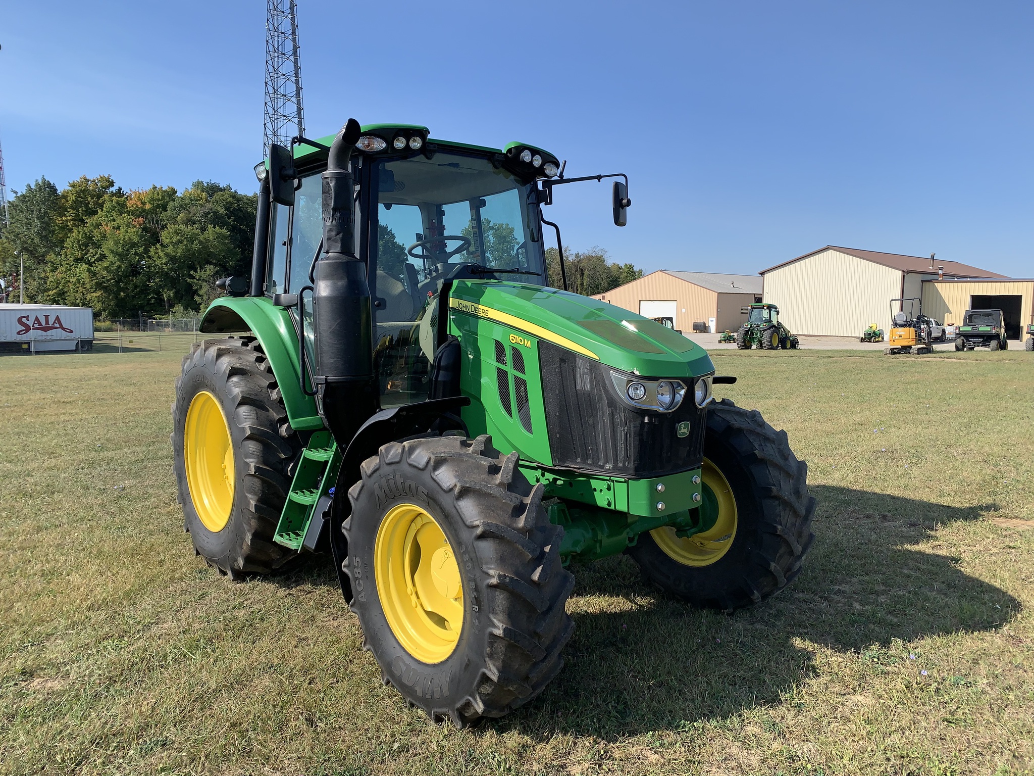 2021 John Deere 6110M Image 1