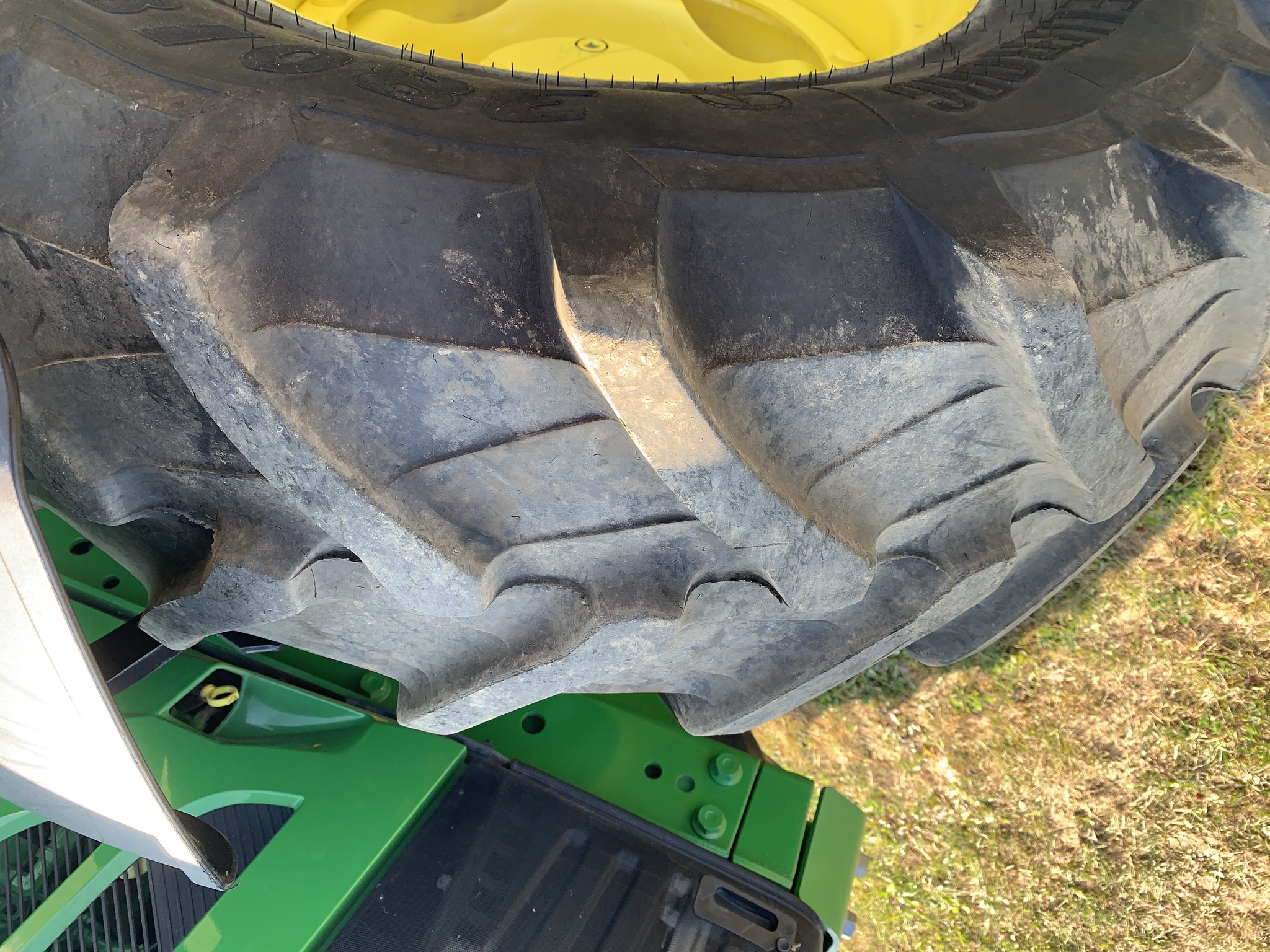 2021 John Deere 6110M Image 15