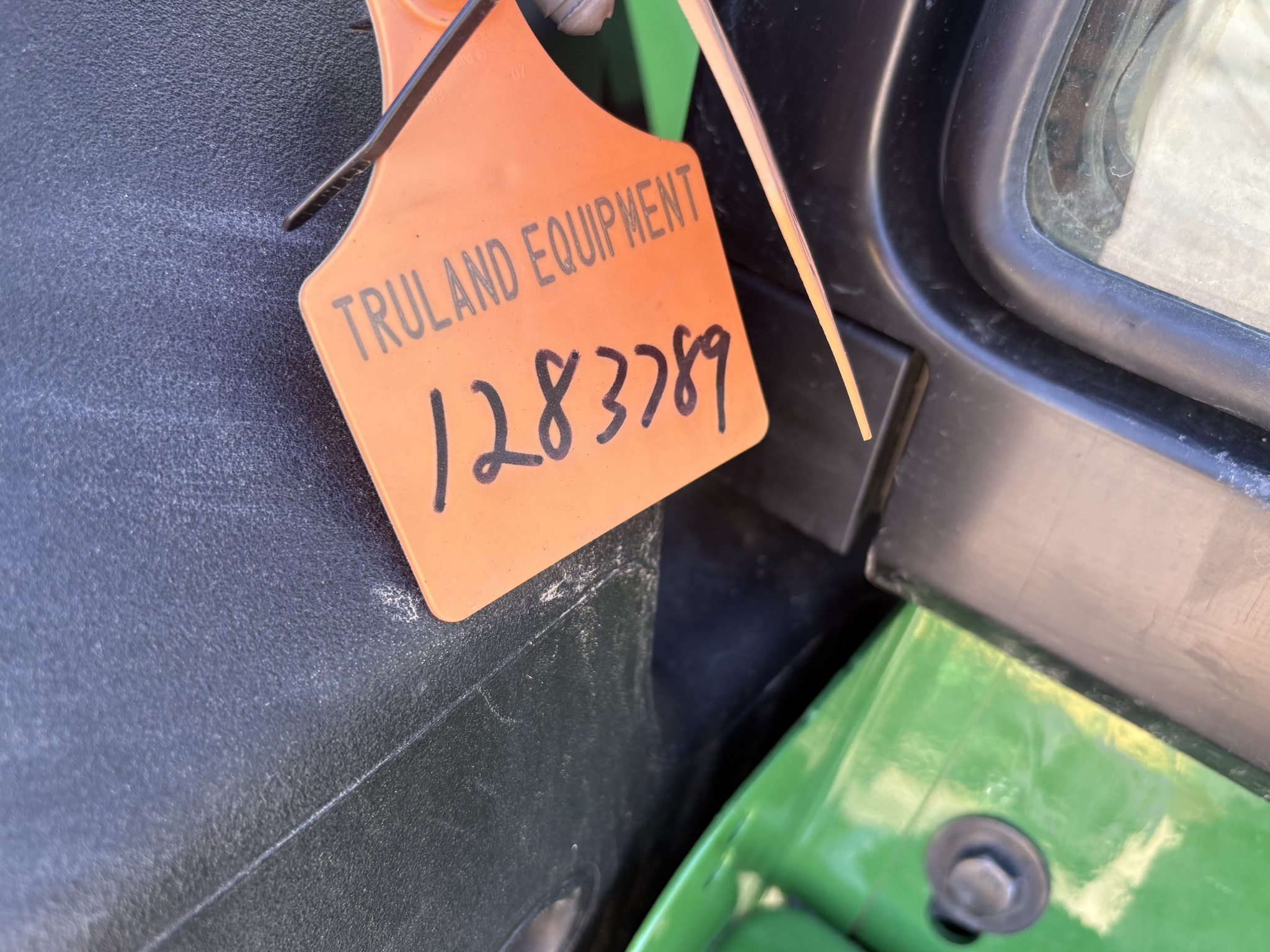 2022 John Deere 6120M Image 23