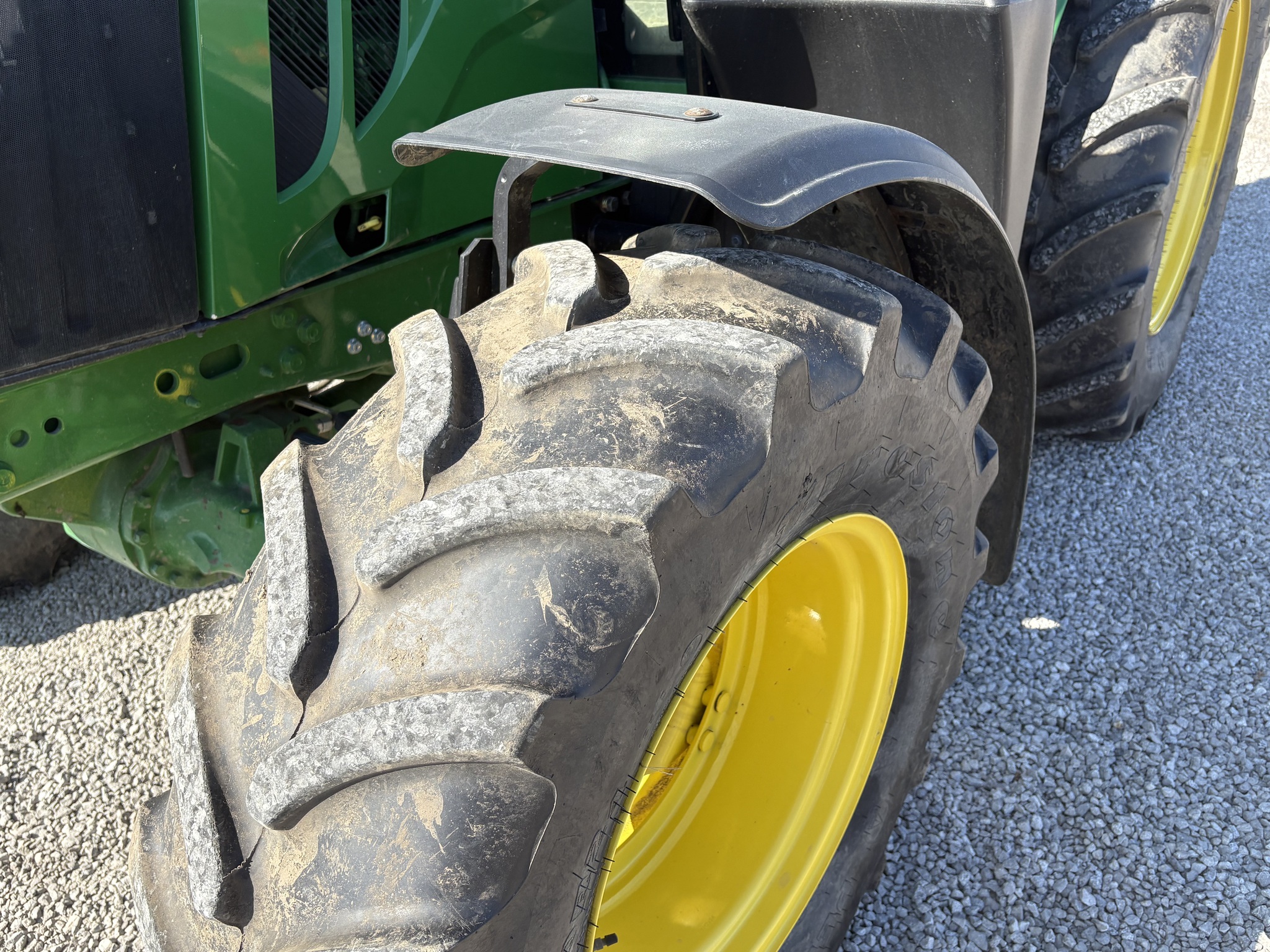 2022 John Deere 6120M Image 11