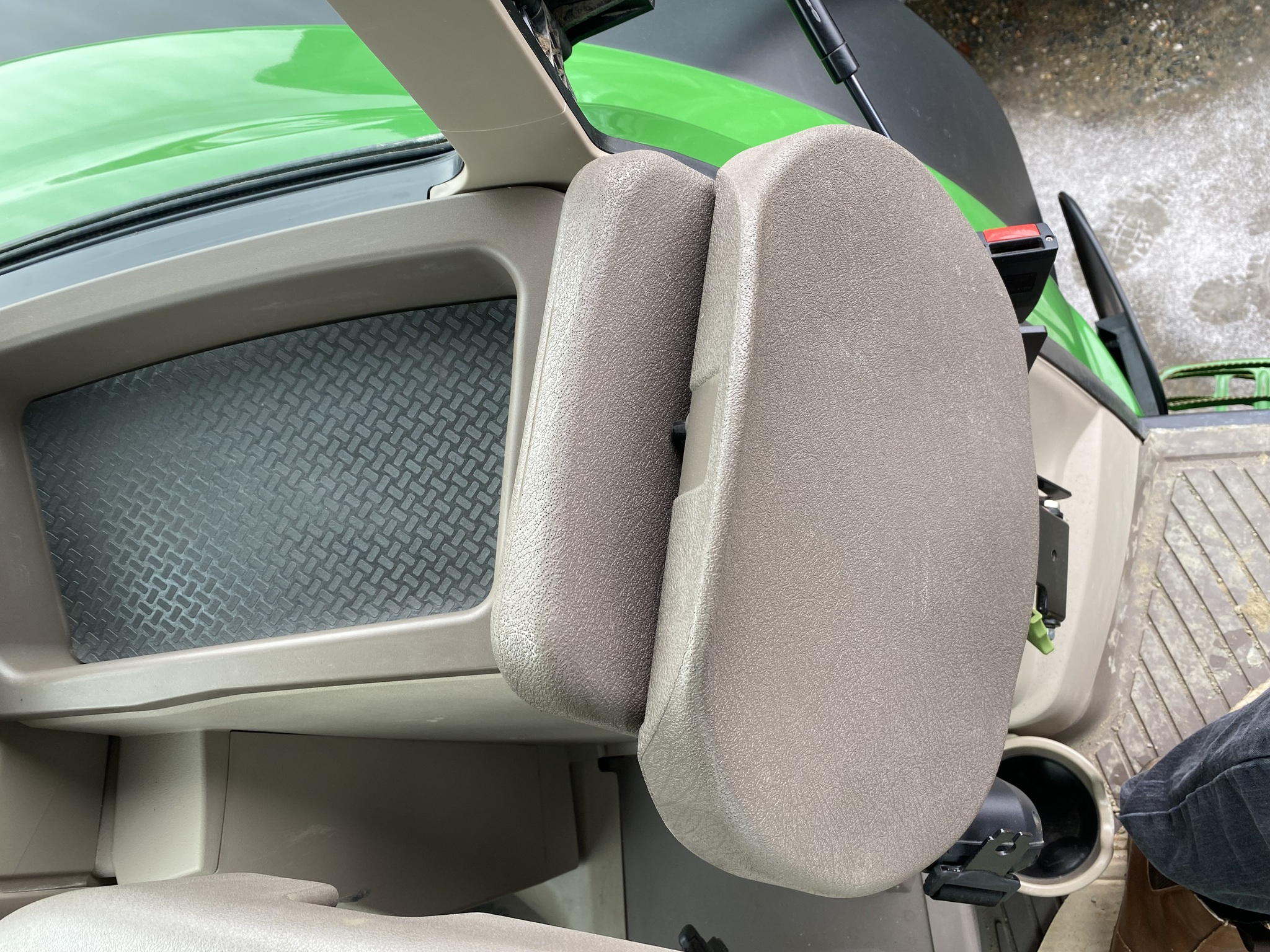 2023 John Deere 6155M Image 20