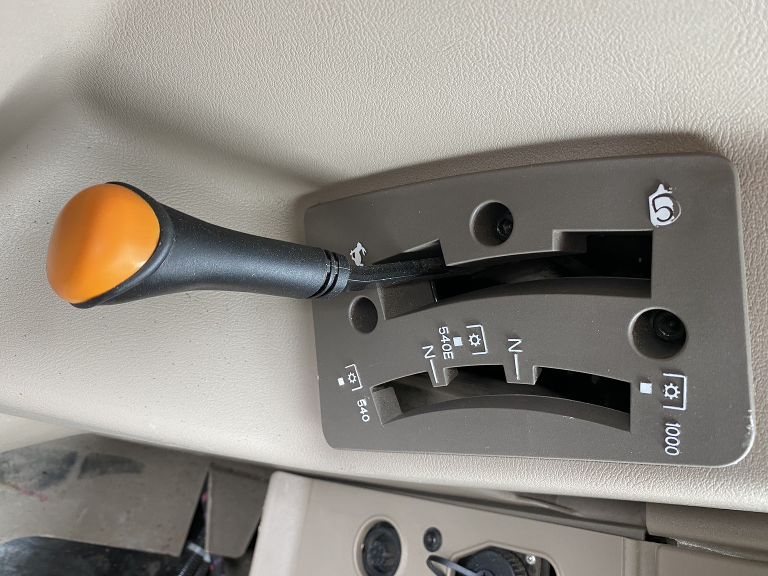 2023 John Deere 6155M Image 21