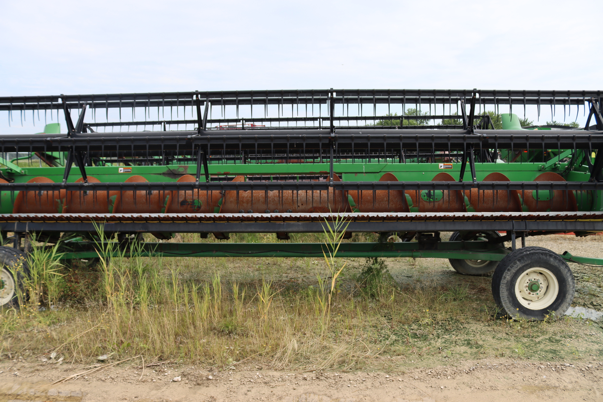 2005 John Deere 625F Combine Platforms