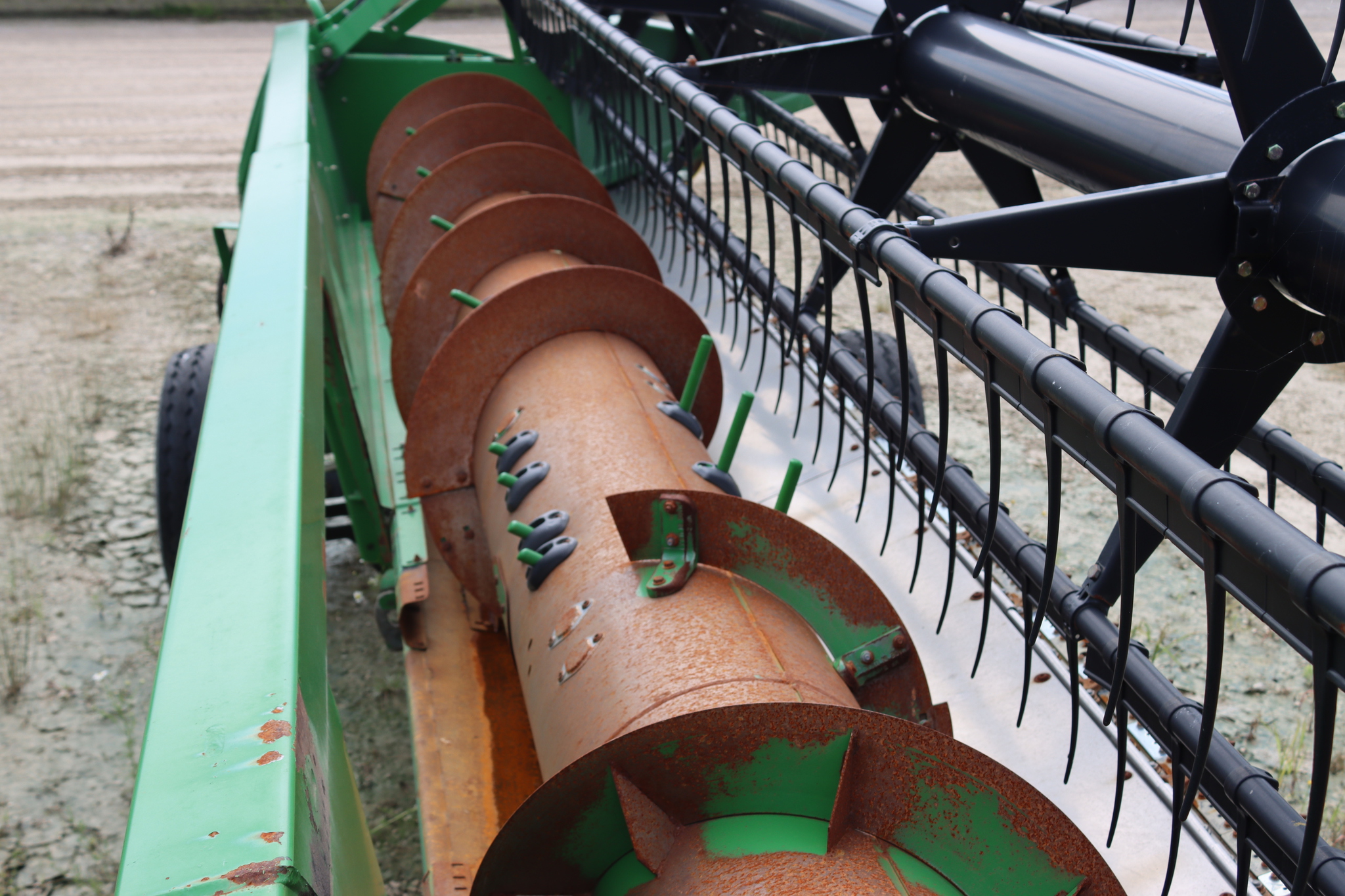 2005 John Deere 625F Combine Platforms