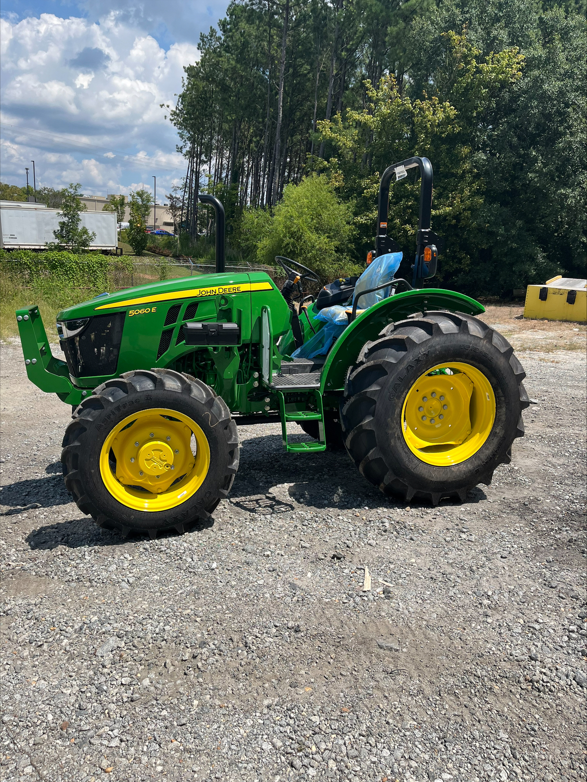 2024 John Deere 5060E Image 1