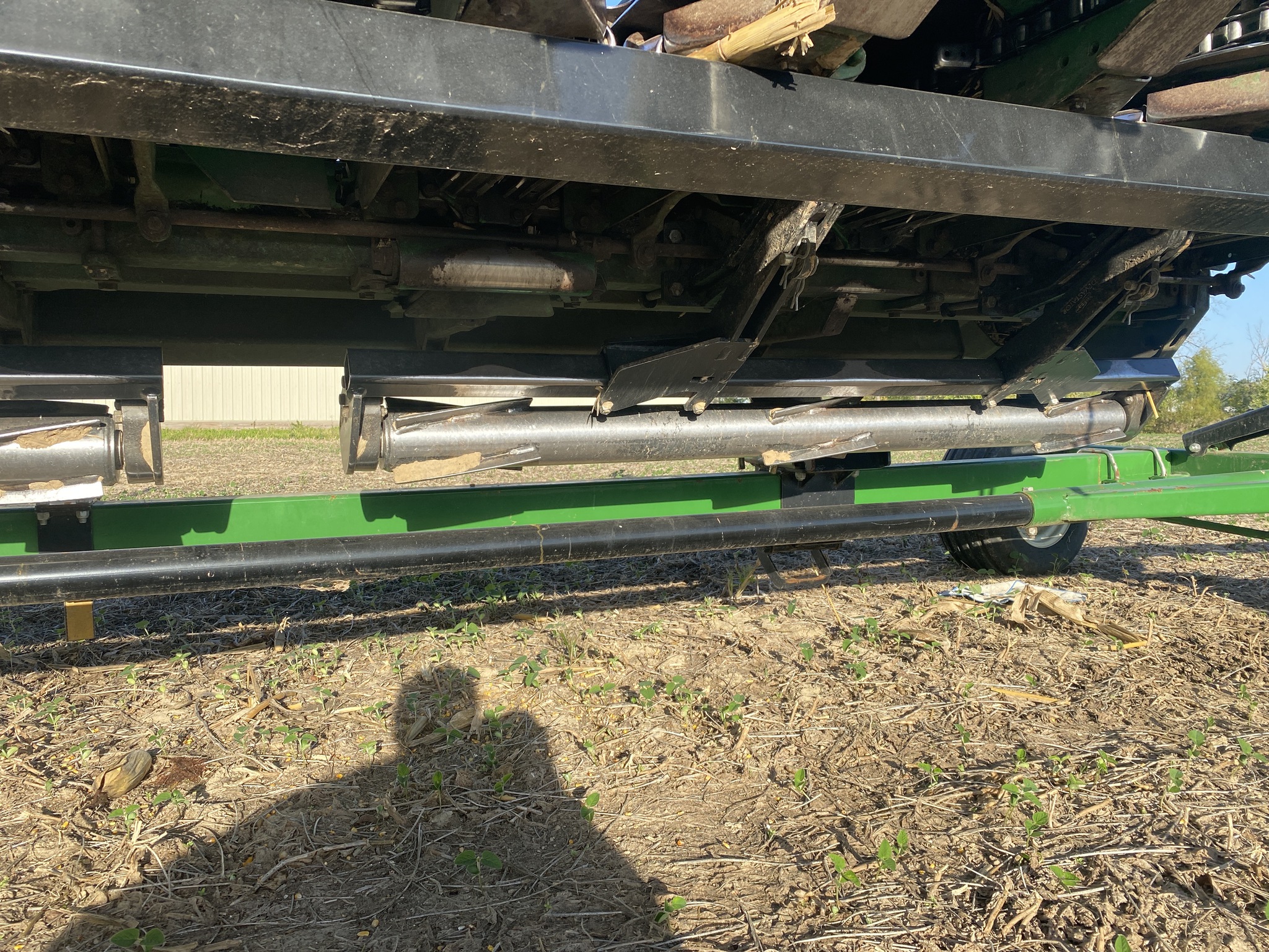 Used 2008 John Deere 606C Corn and Row Crop headers at Koenig Equipment in Greenfield, IN - PhotoXL13