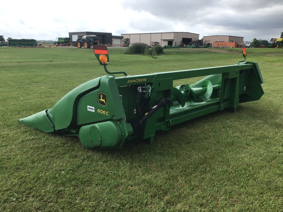 Used 2008 John Deere 606C Corn and Row Crop headers at Koenig Equipment in Greenfield, IN - Photo5