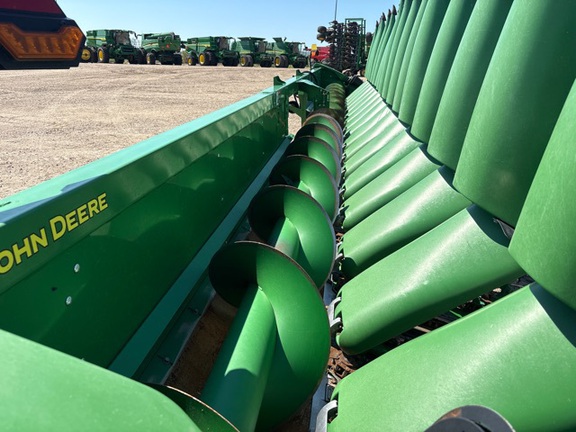 2021 John Deere C18R - Photo11