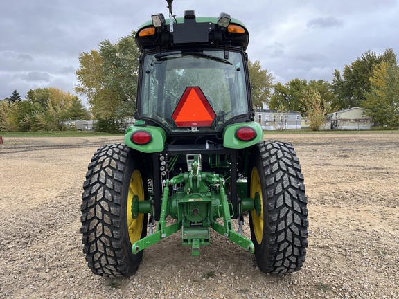 2024 John Deere 4066R - Photo6