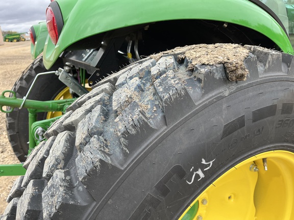 2024 John Deere 4066R - Photo17