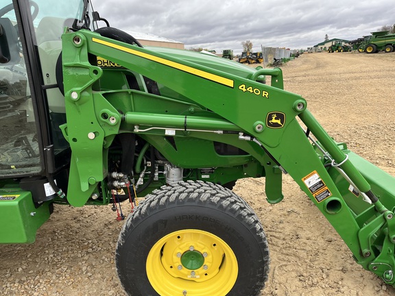 2024 John Deere 4066R - Photo37