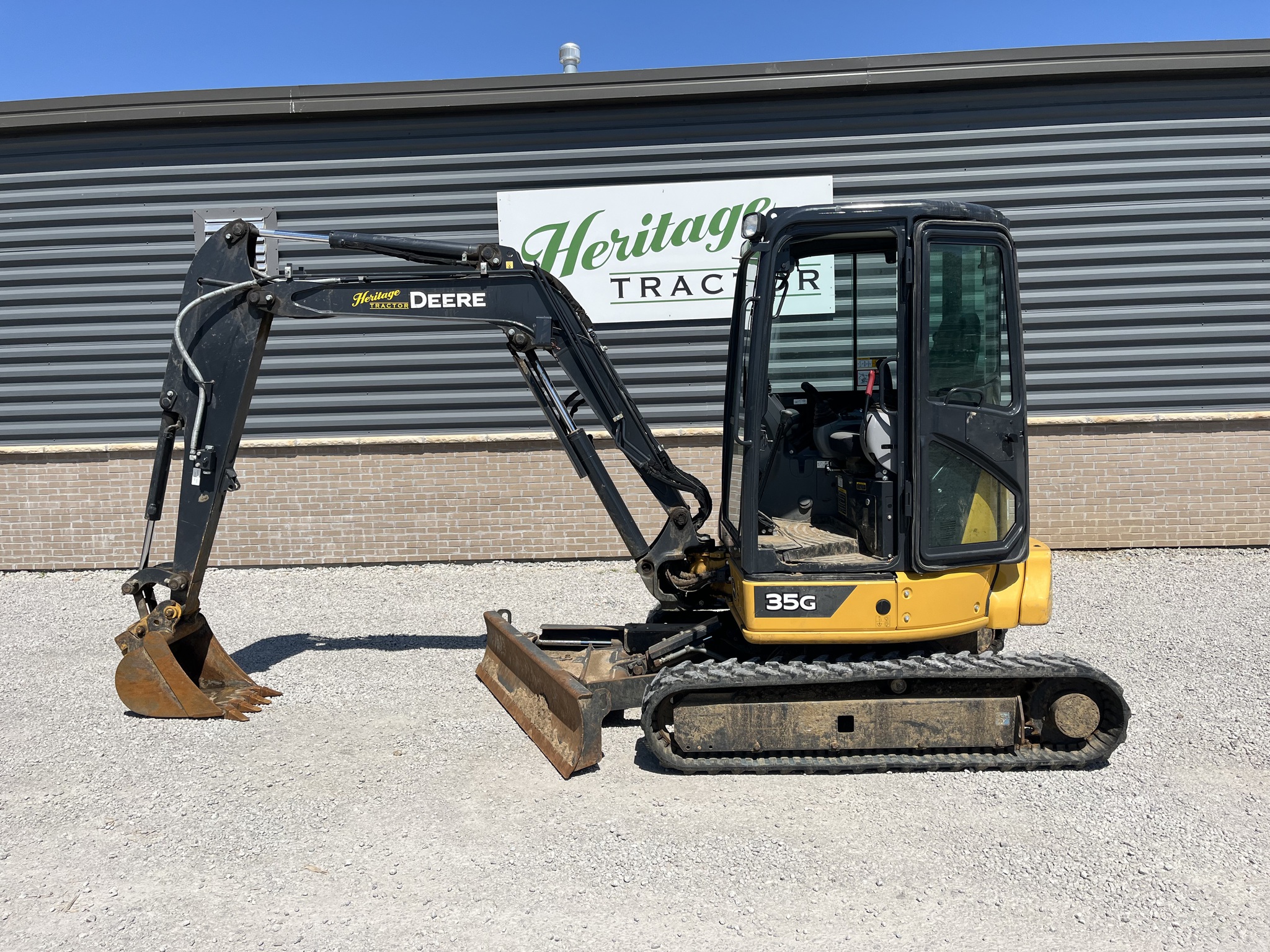  2023 John Deere 35G at Heritage Tractor in Smithville, MO