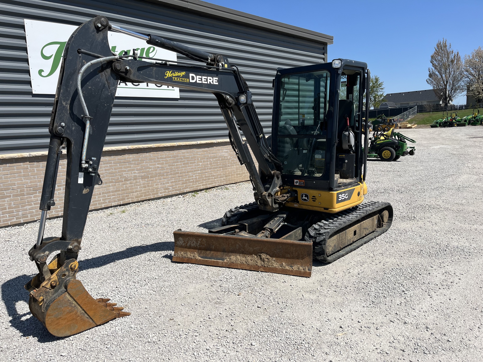  2023 John Deere 35G at Heritage Tractor in Smithville, MO