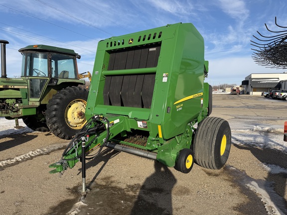  John Deere 560M