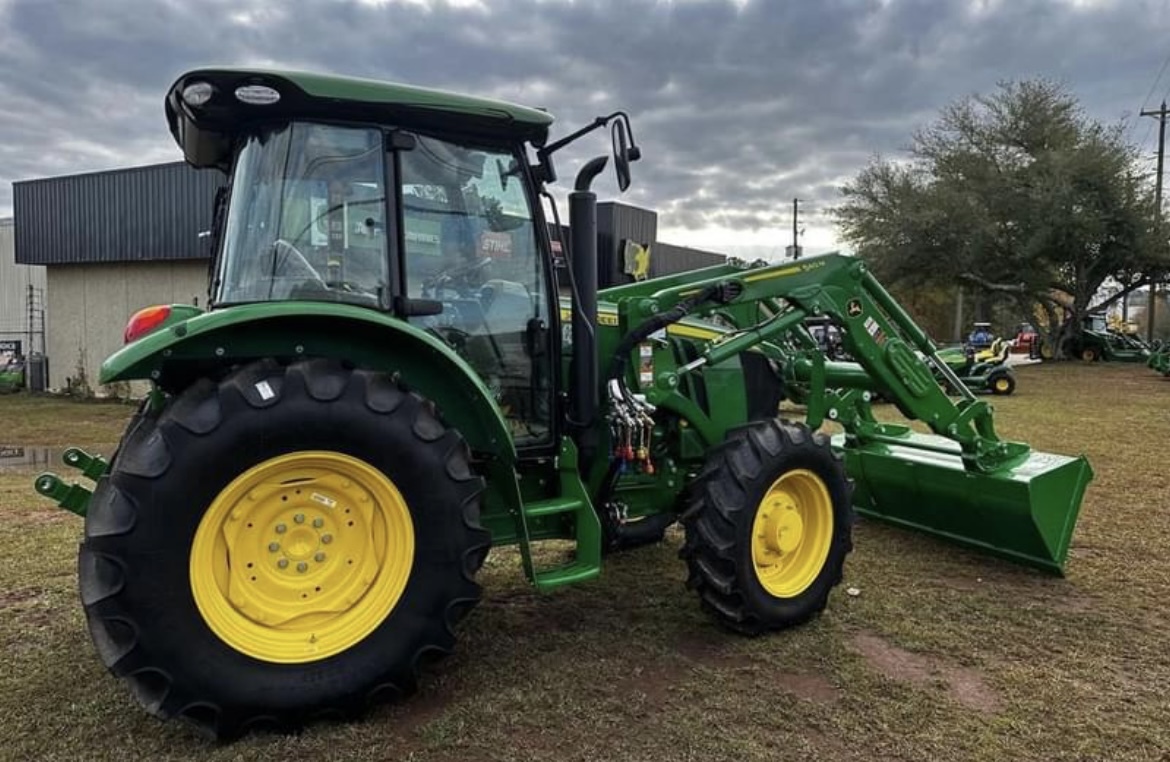 2025 John Deere 5075M Image 3