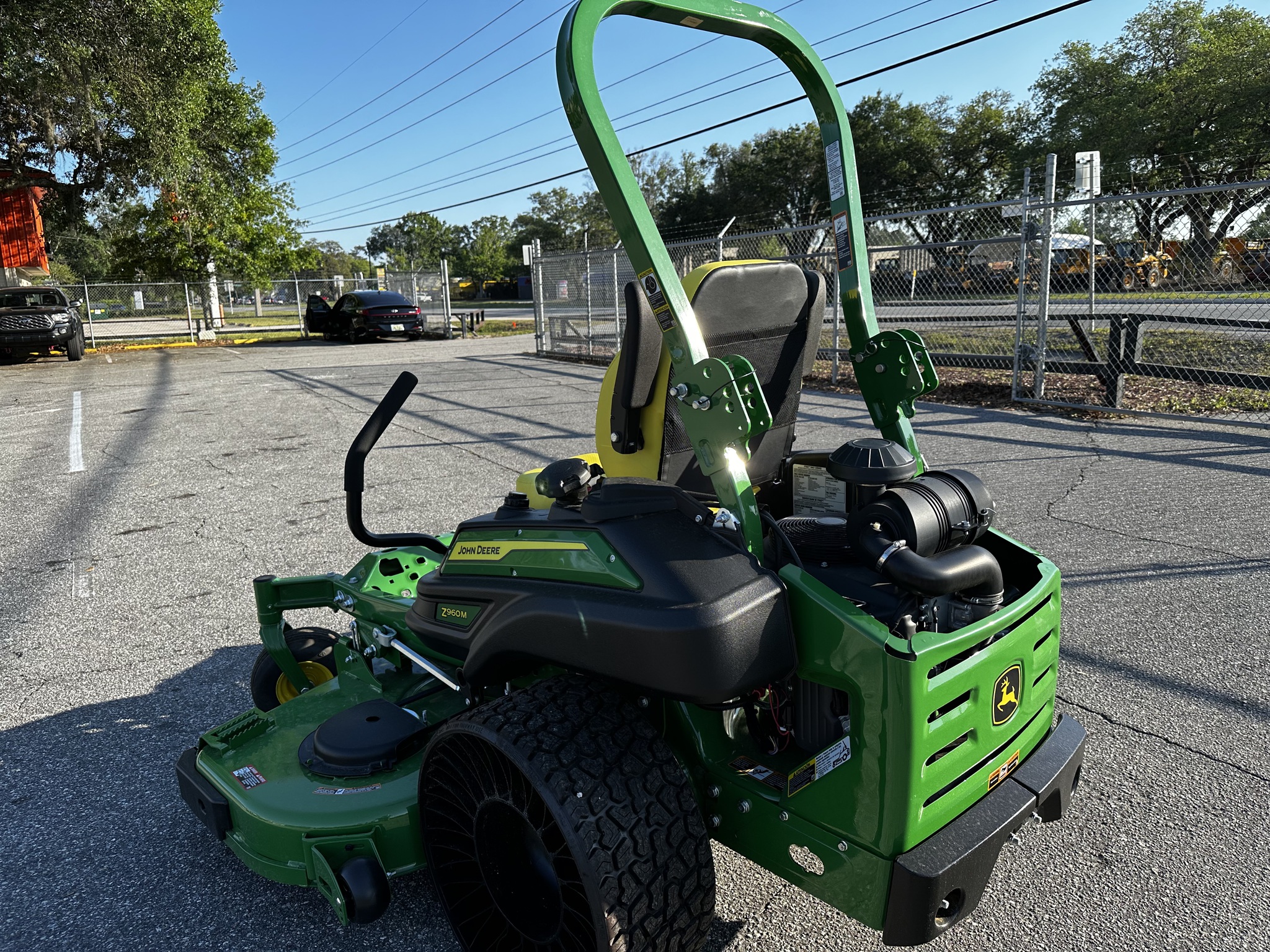 2025 John Deere Z960M Image 4