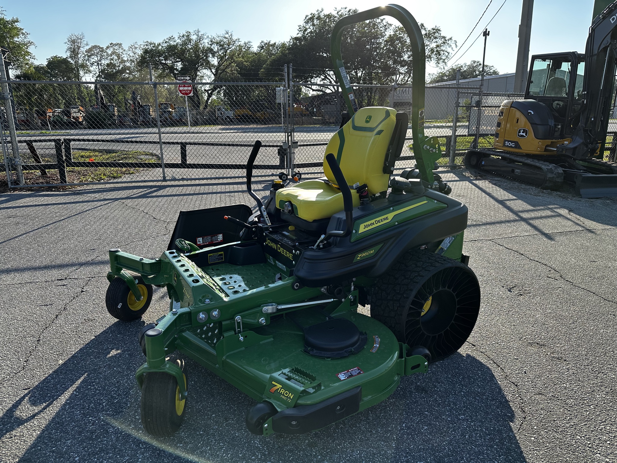 2025 John Deere Z960M Image 6