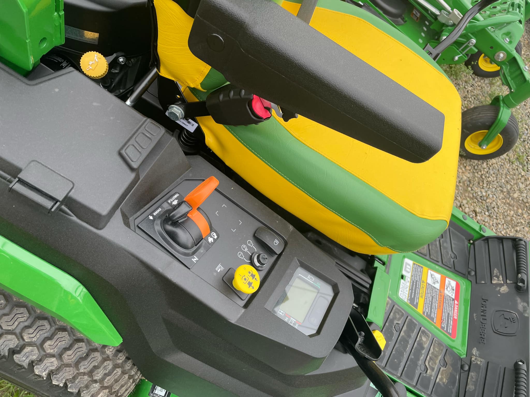 2025 John Deere Z530R Image 2
