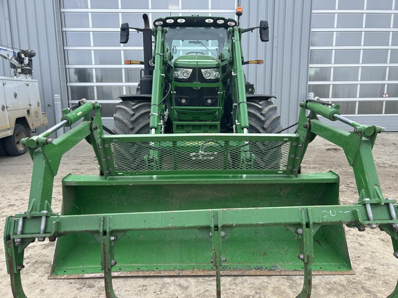 Used 2023 John Deere 6R 195 Row Crop Tractors at Horizon Ag & Turf in Wetaskiwin, AB - Photo6