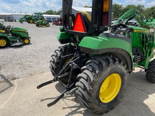 2021 John Deere 2038R Image 3