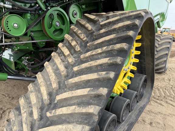 2024 John Deere X9 1100 - Photo9