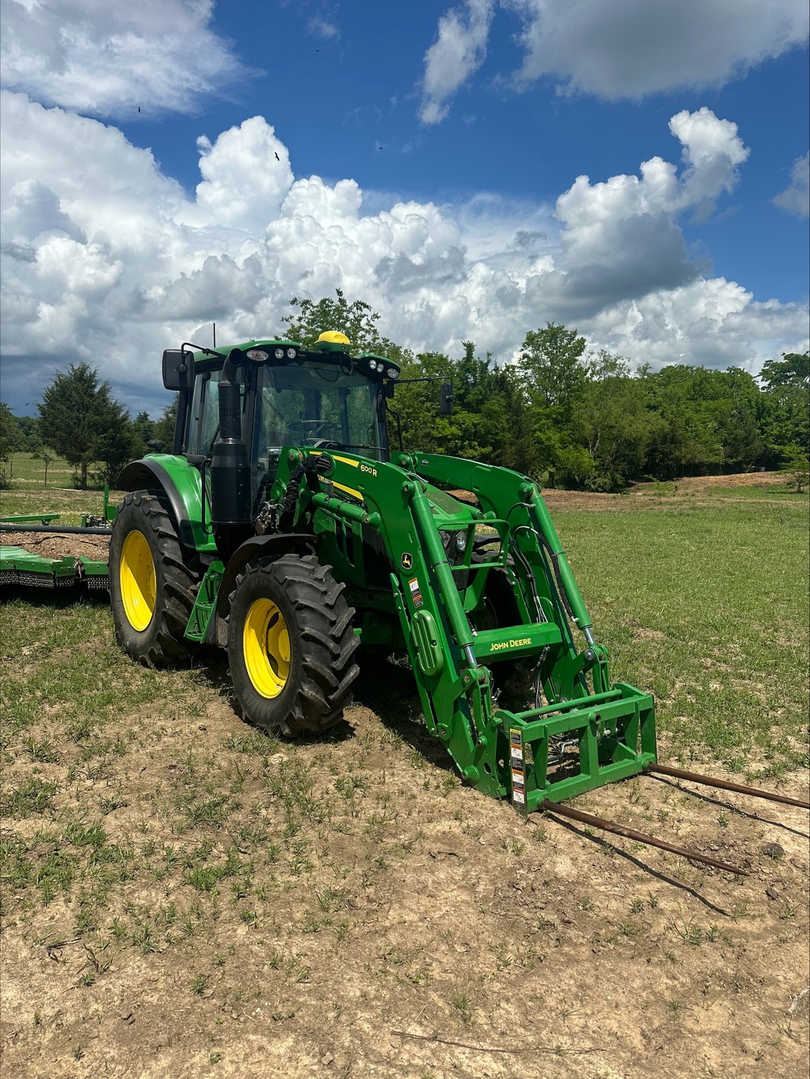 2021 John Deere 6110M Image 5