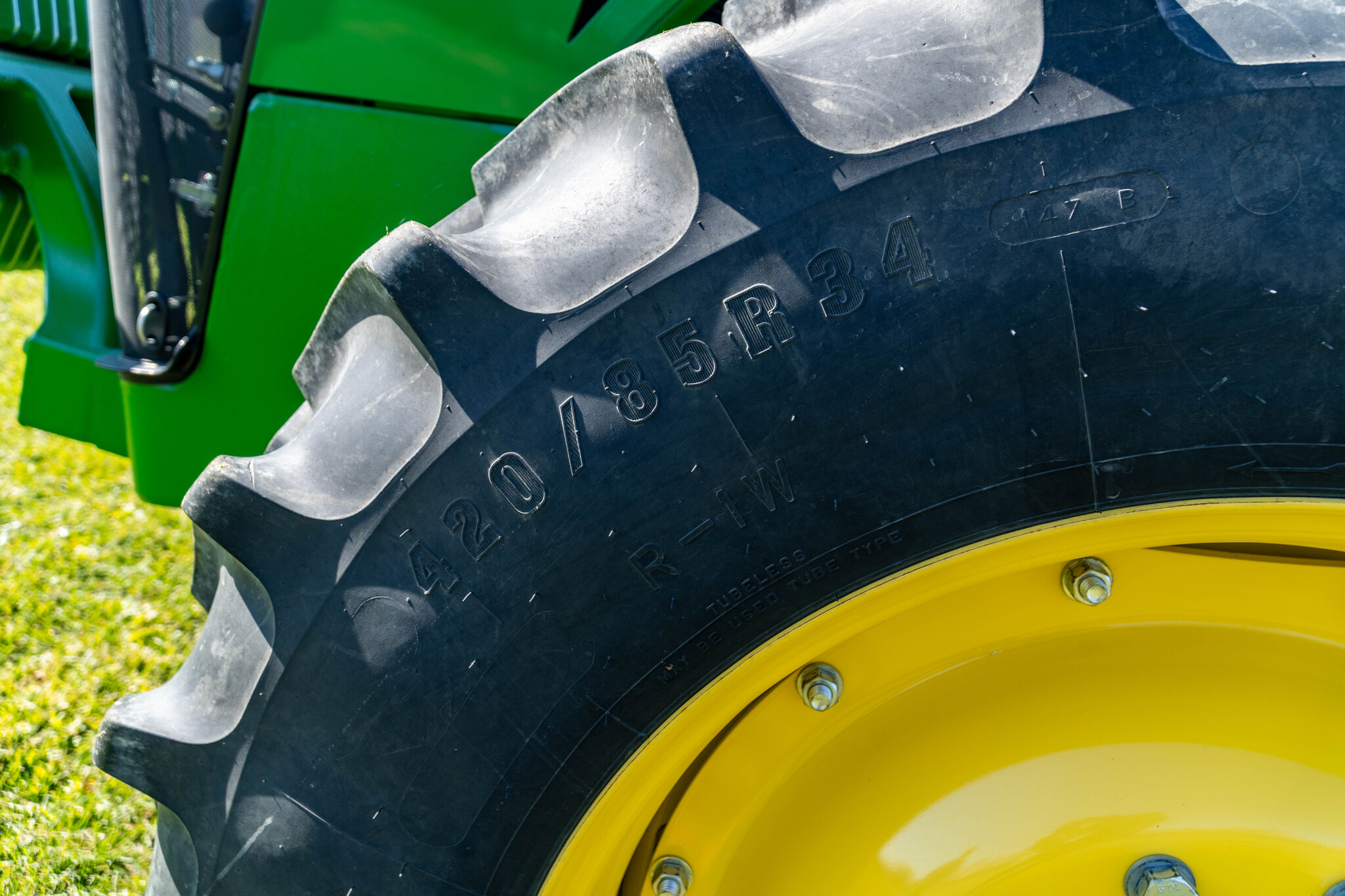 Used 2018 John Deere 8245R Row Crop Tractors at Koenig Equipment in Anna, OH - PhotoXL12