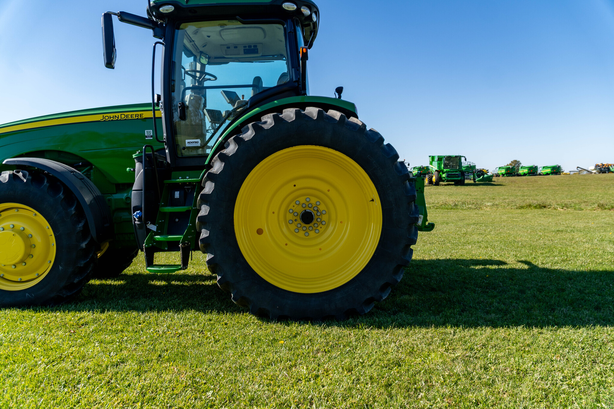 Used 2018 John Deere 8245R Row Crop Tractors at Koenig Equipment in Anna, OH - PhotoXL11