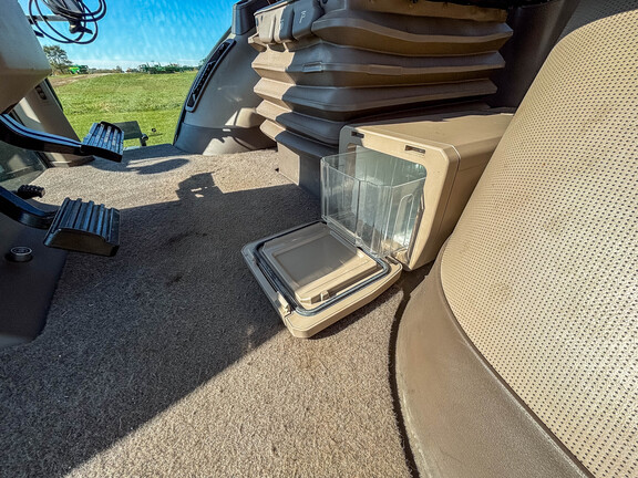 Used 2018 John Deere 8245R Row Crop Tractors at Koenig Equipment in Anna, OH - Photo39