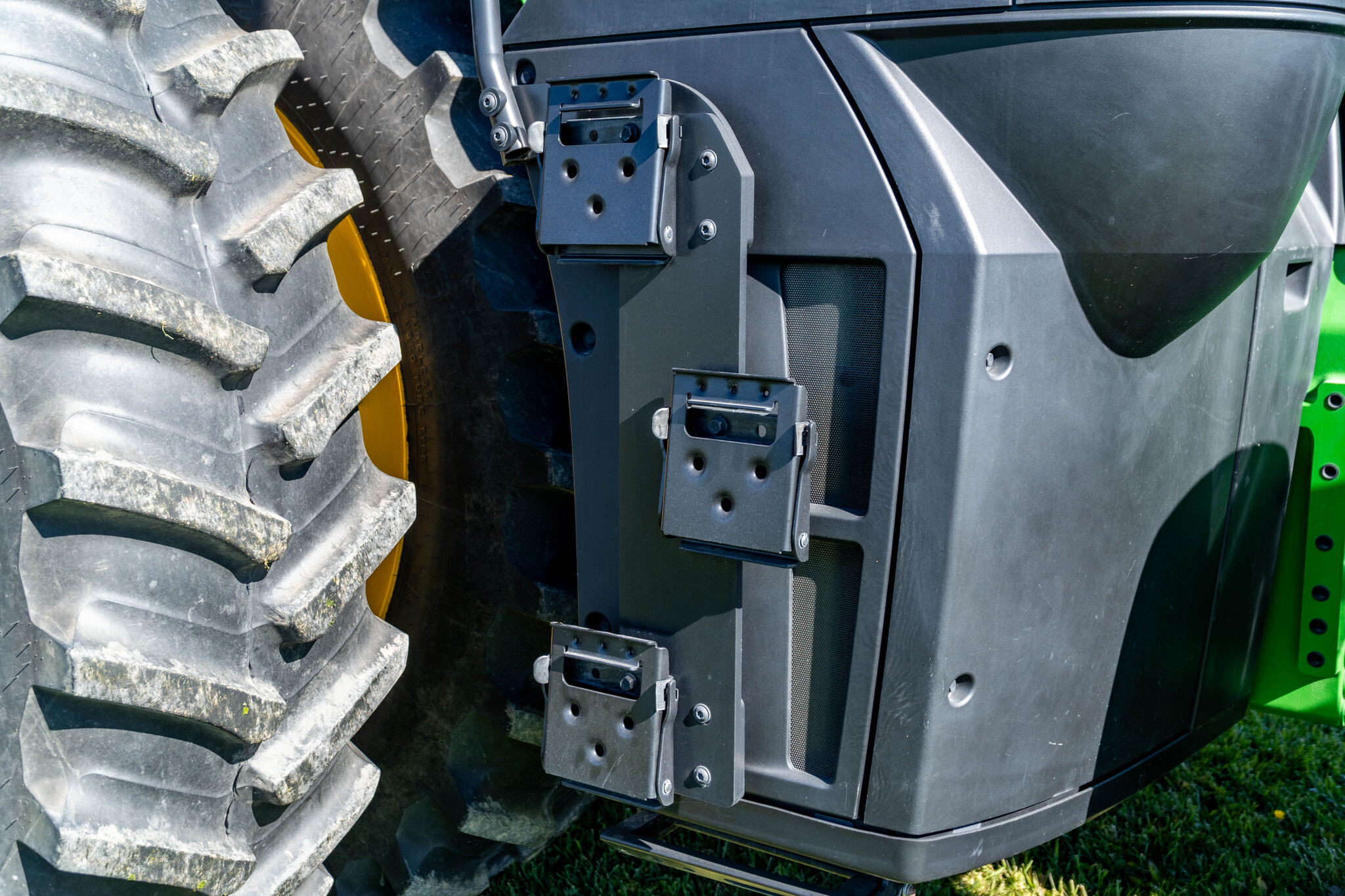 Used 2018 John Deere 8245R Row Crop Tractors at Koenig Equipment in Anna, OH - PhotoXL29