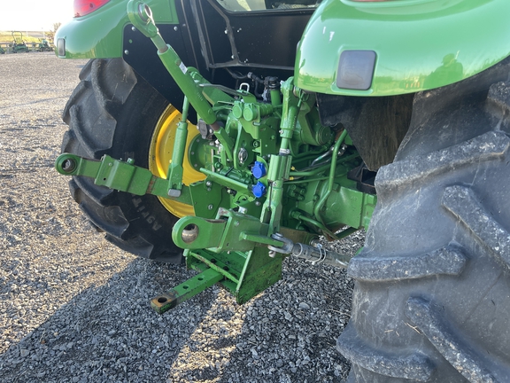 2023 John Deere 5075E