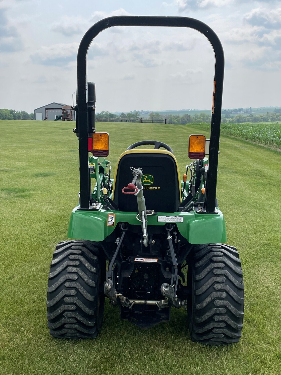 2008 John Deere 2305 Image 5