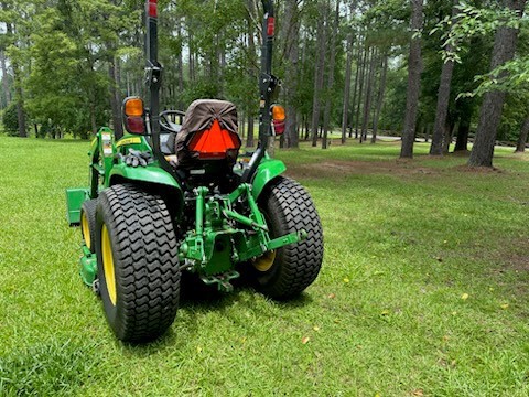 2018 John Deere 3033R