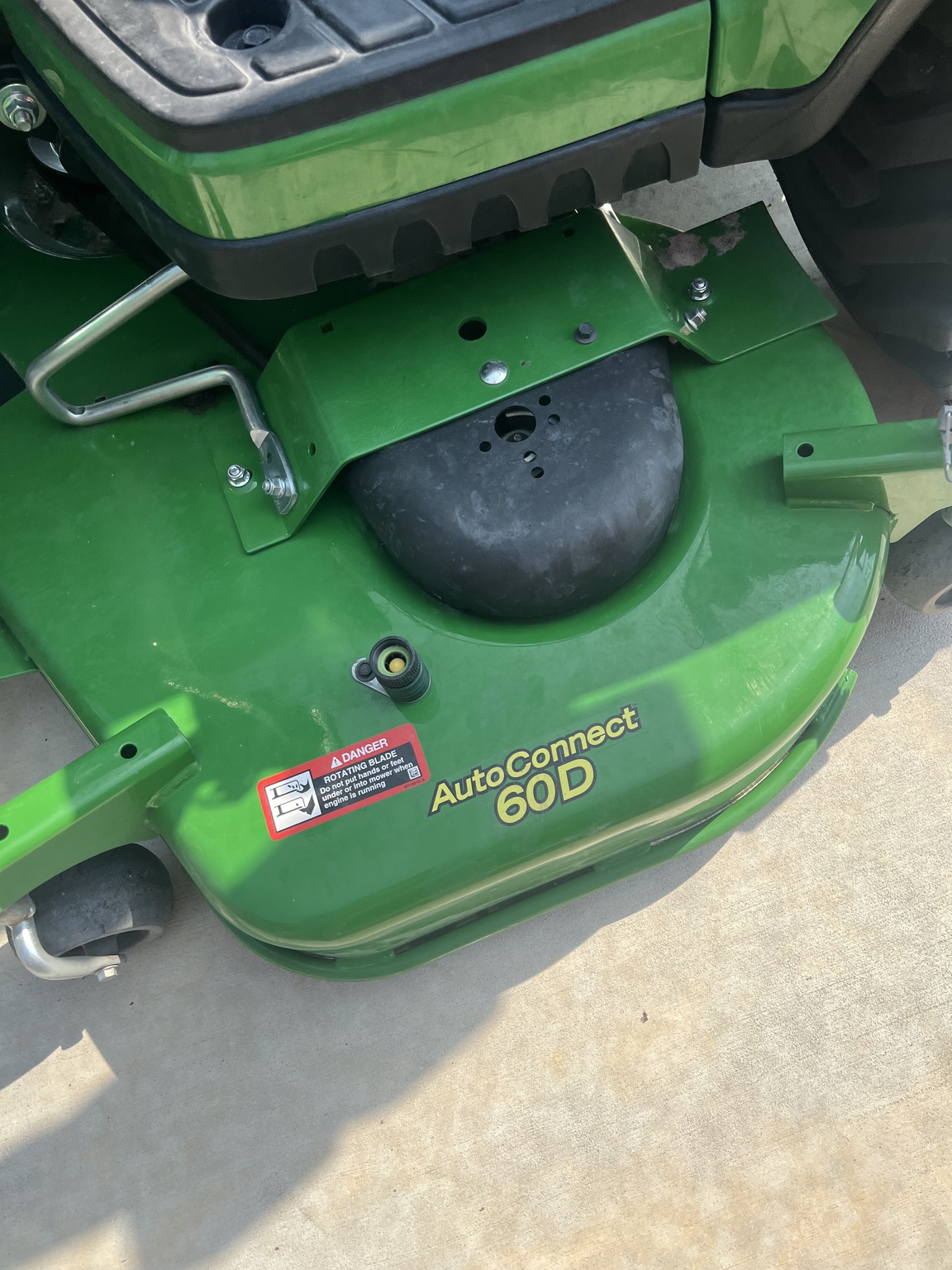 2023 John Deere 1025R Image 7