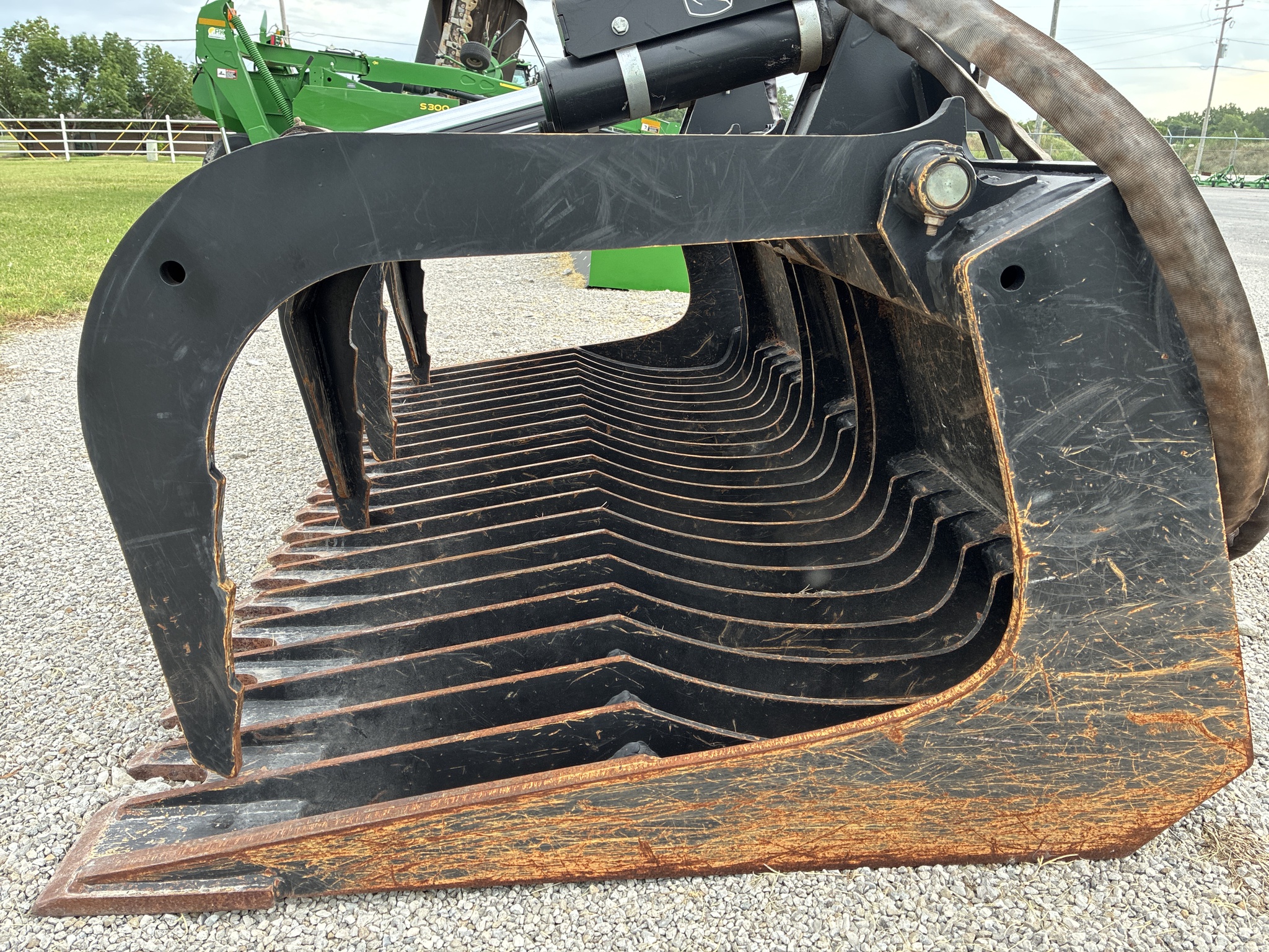 2022 John Deere GR72B Image 9