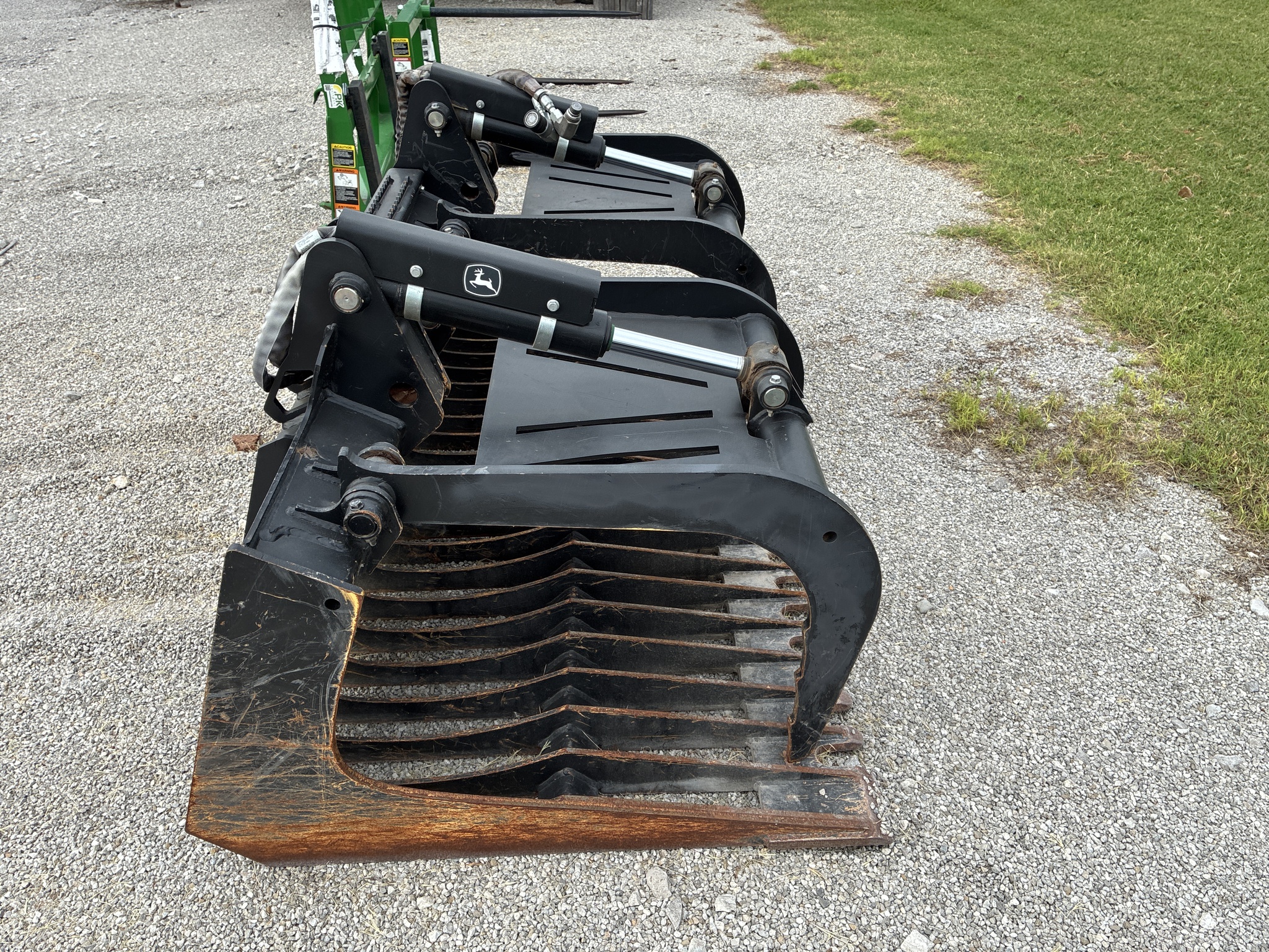 2022 John Deere GR72B Image 6