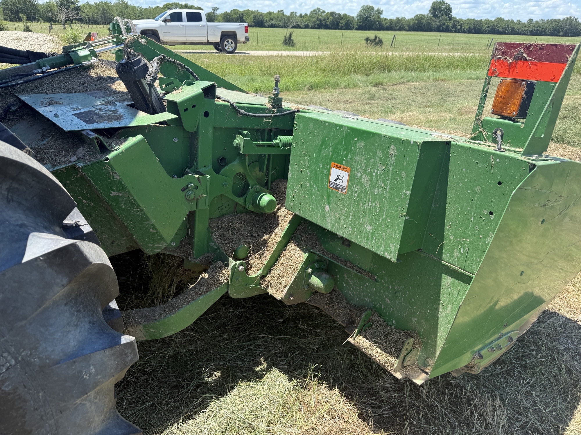 2022 John Deere W235R Image 27
