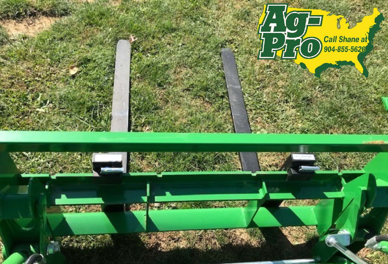 2025 John Deere AP12F Image 1