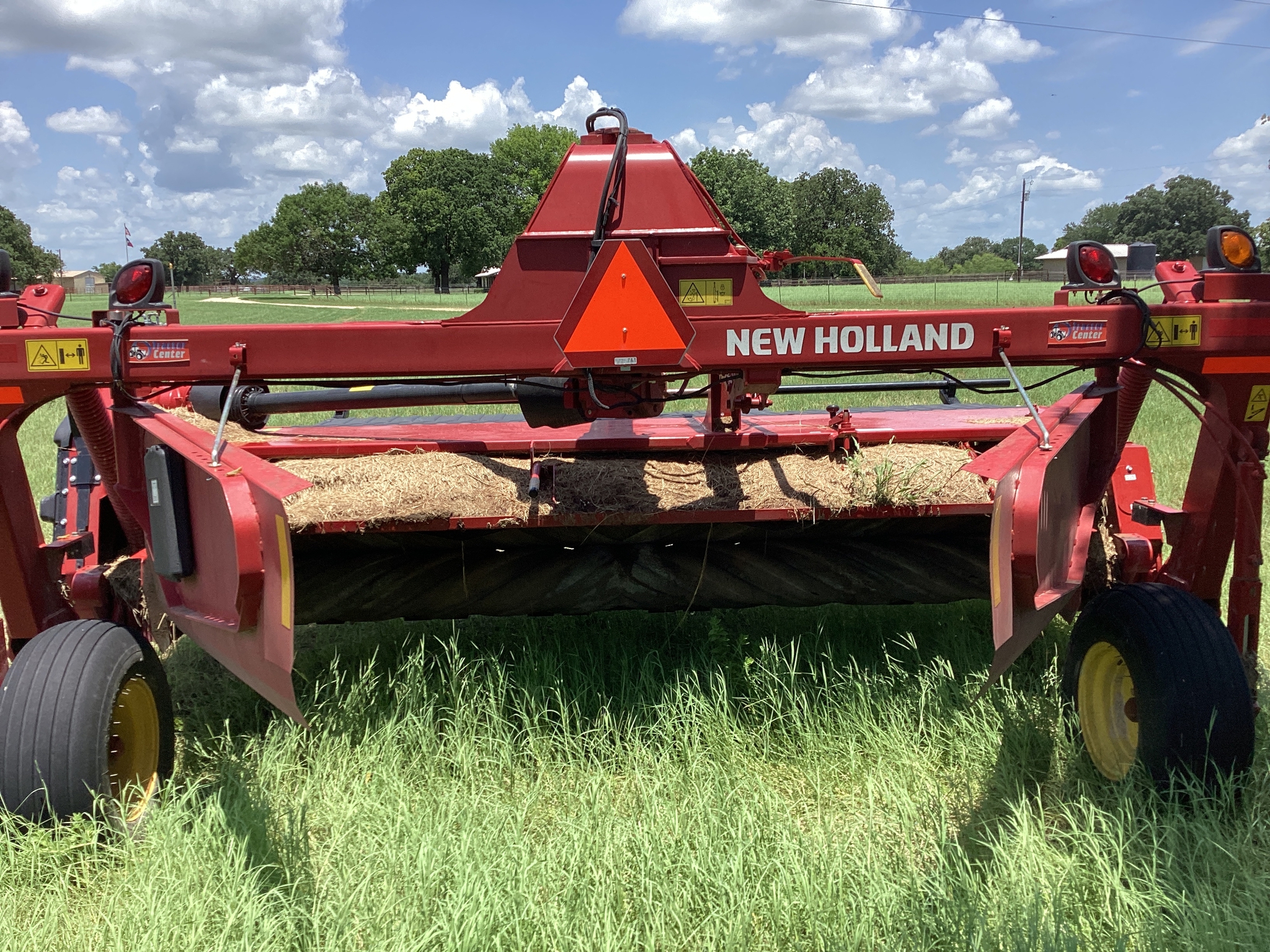 2022 New Holland 313 Image 4