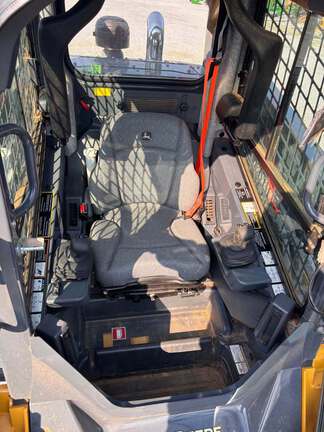 2022 John Deere 333G