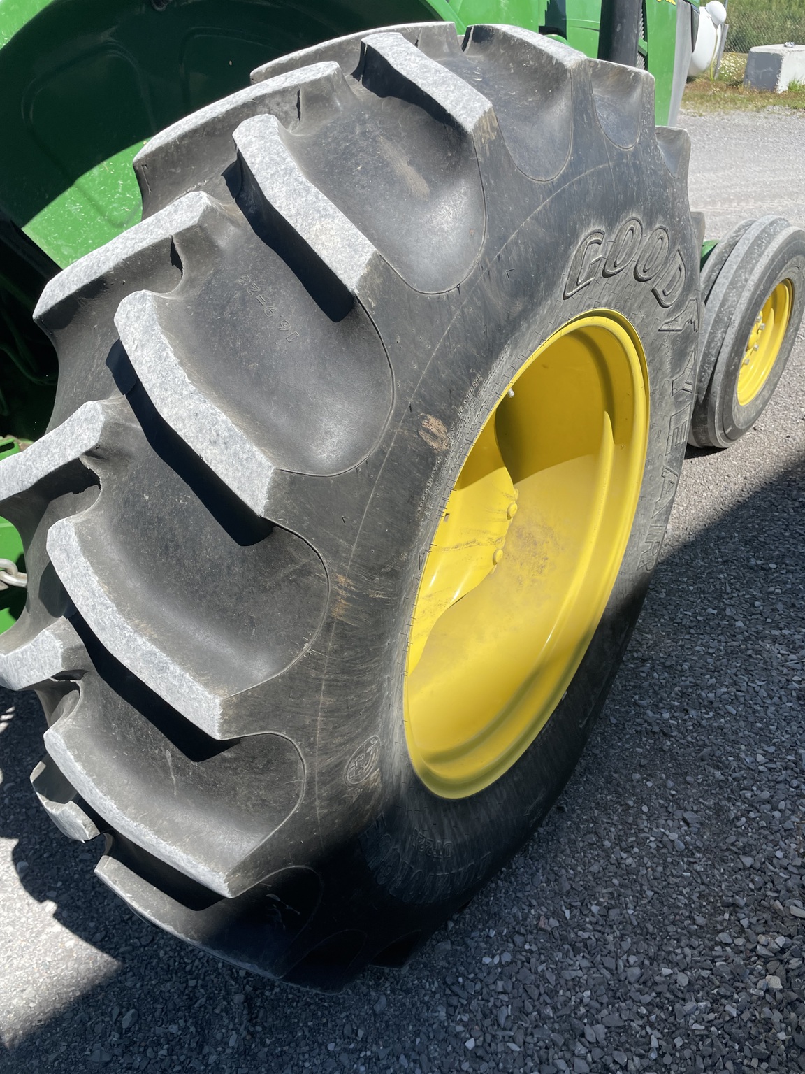 2017 John Deere 5065E Image 5