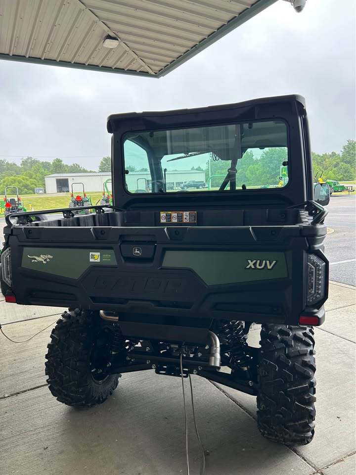 2025 John Deere 845M Image 4
