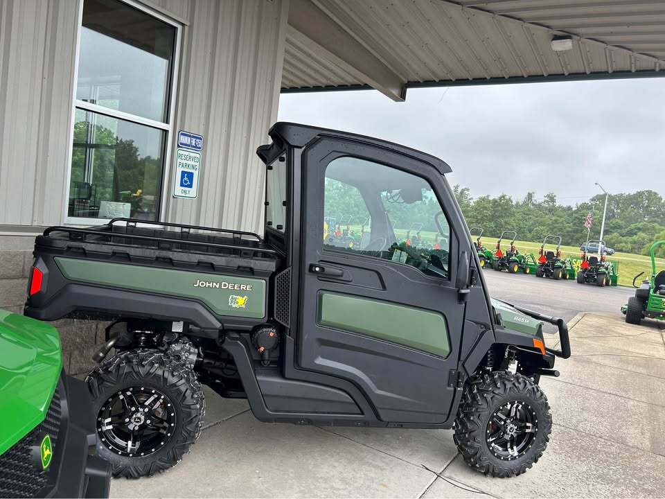 2025 John Deere 845M Image 6