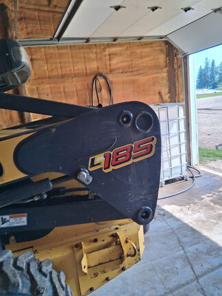 2011 New Holland L185 - Photo3