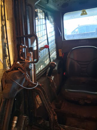 2011 New Holland L185 - Photo5