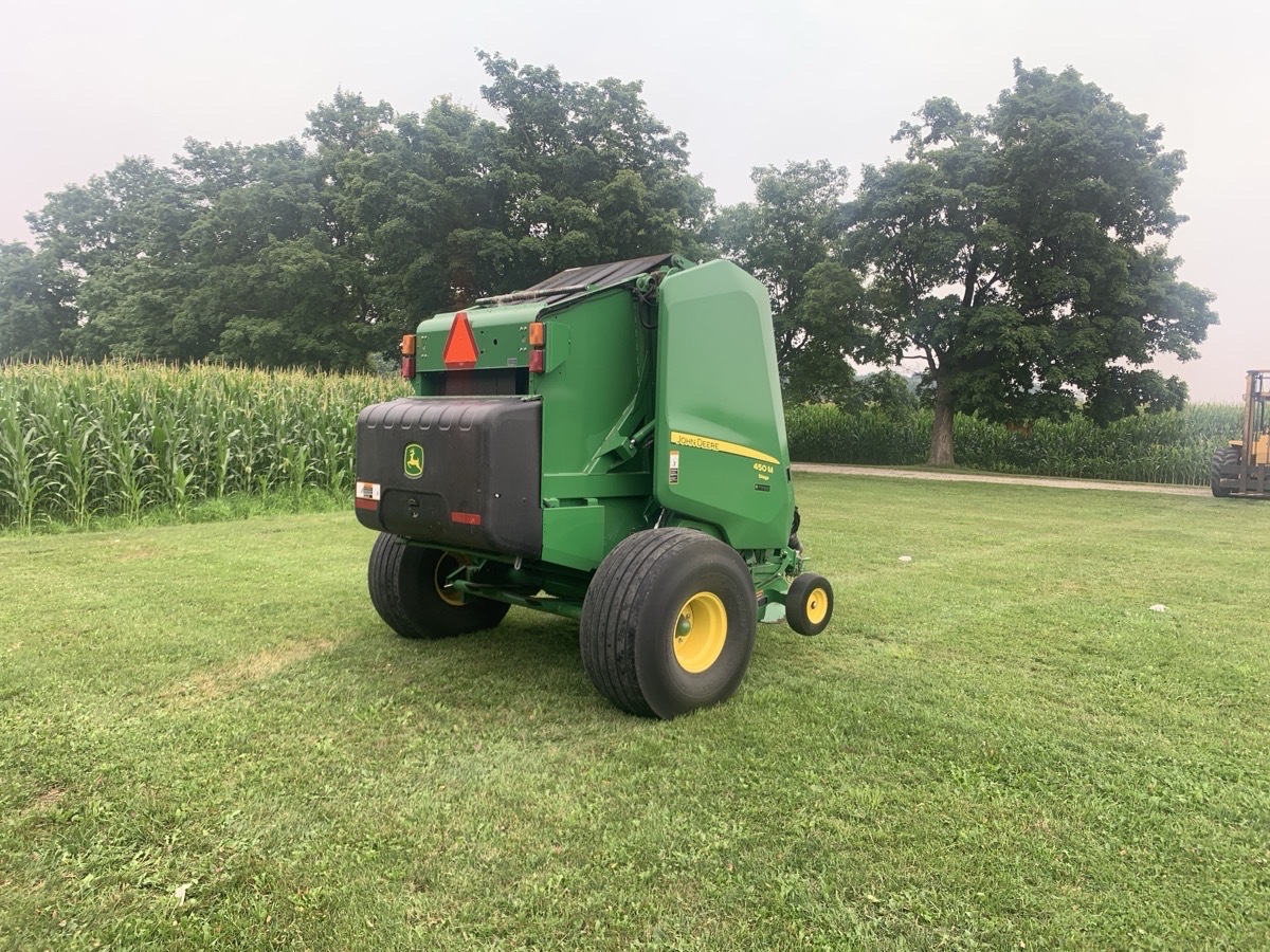 2018 John Deere 450M Image 4